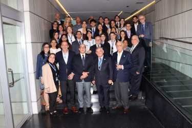 Equipo legal y administrativo