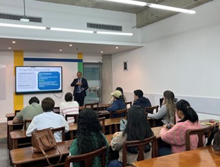 Difundiendo la educación financiera - Charla sobre los medios de pago en el Mes de la Educación Financiera. Edición 2025