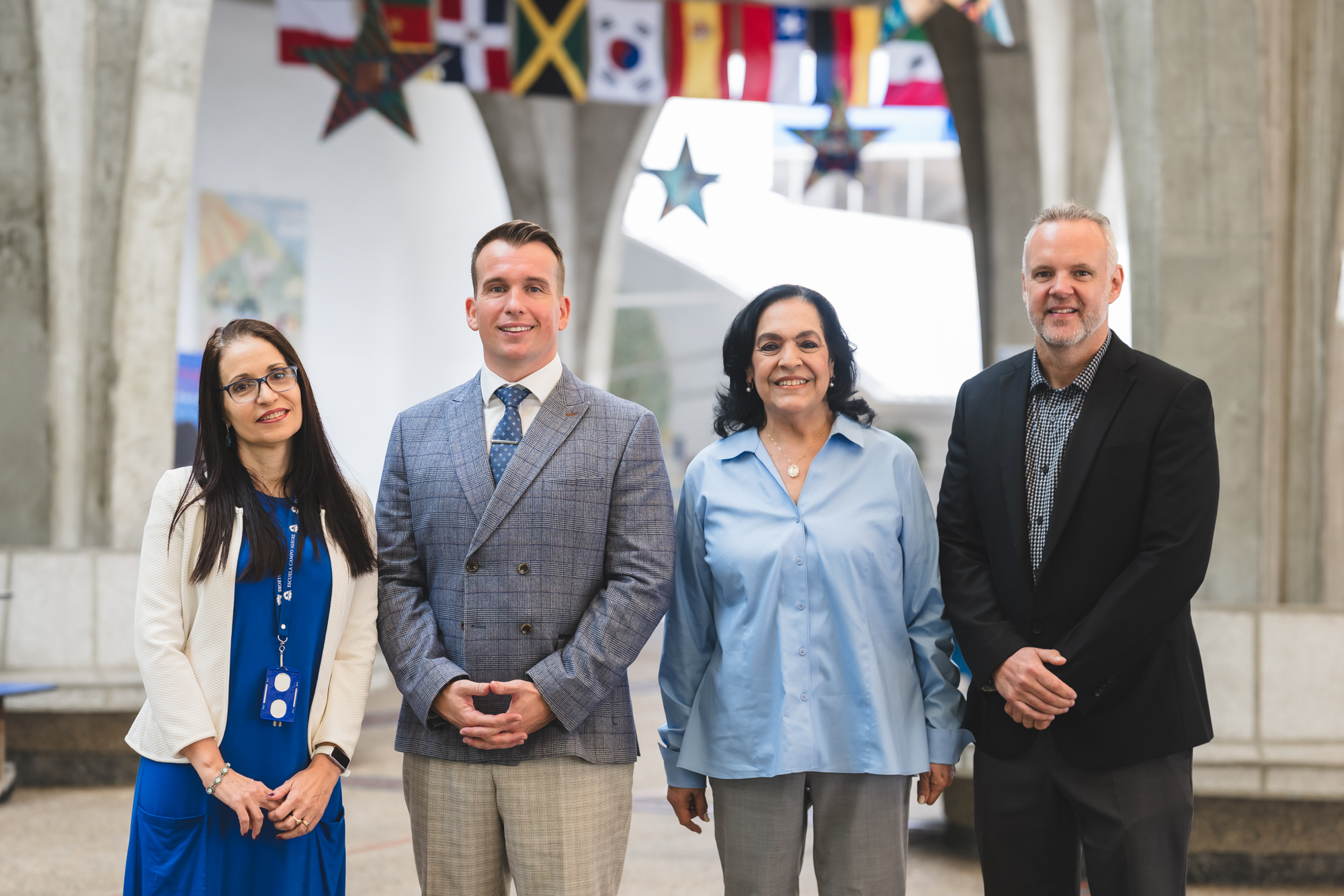 Líderes área académica: Superintendente (lateral derecho), Dira. de Primaria, Dir. de Secundaria y Dira. de Currículo