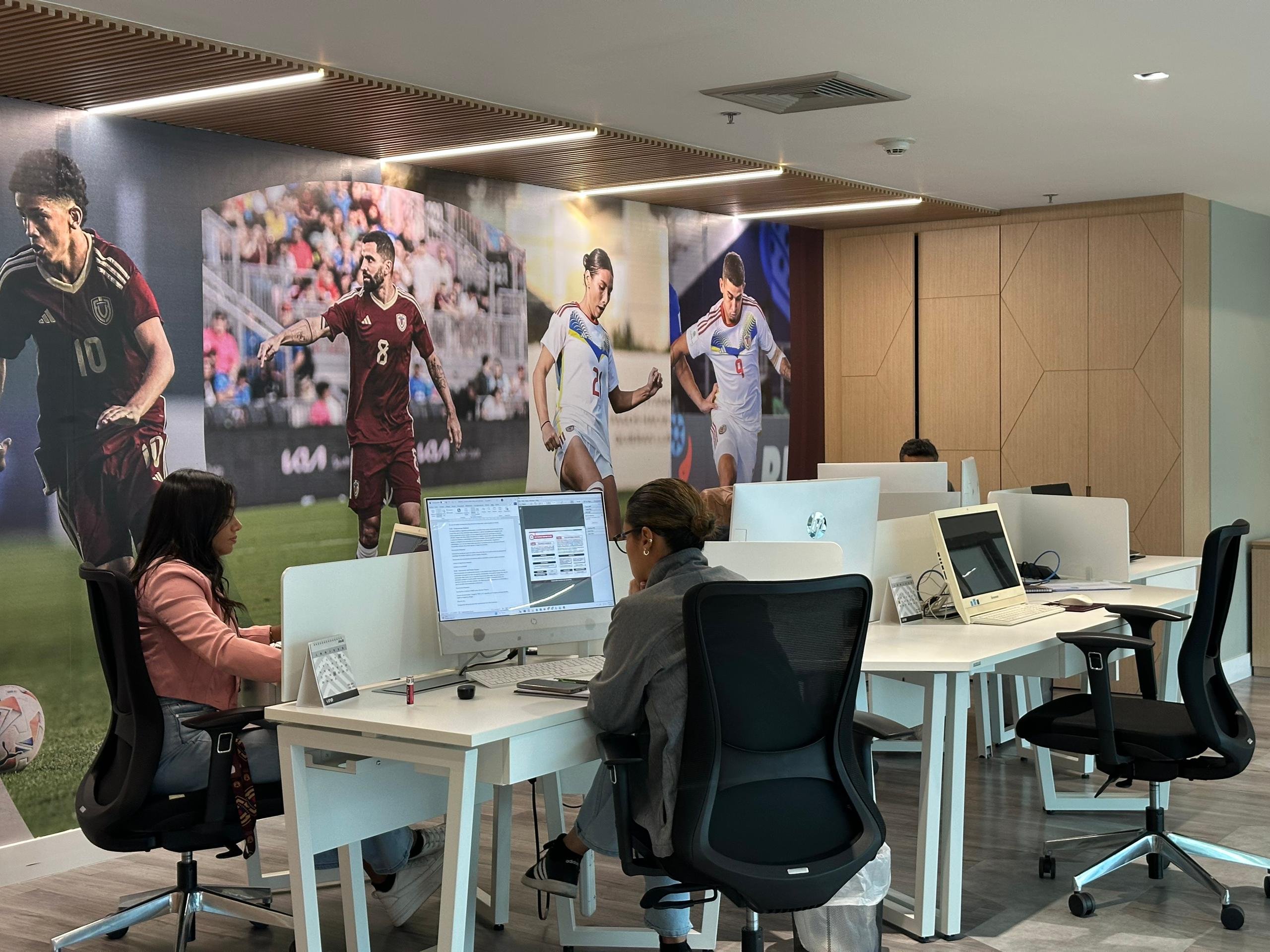 Nuestra prioridad es brindar a los colaboradores un ambiente de trabajo excepcional donde puedan desarrollarse y crecer