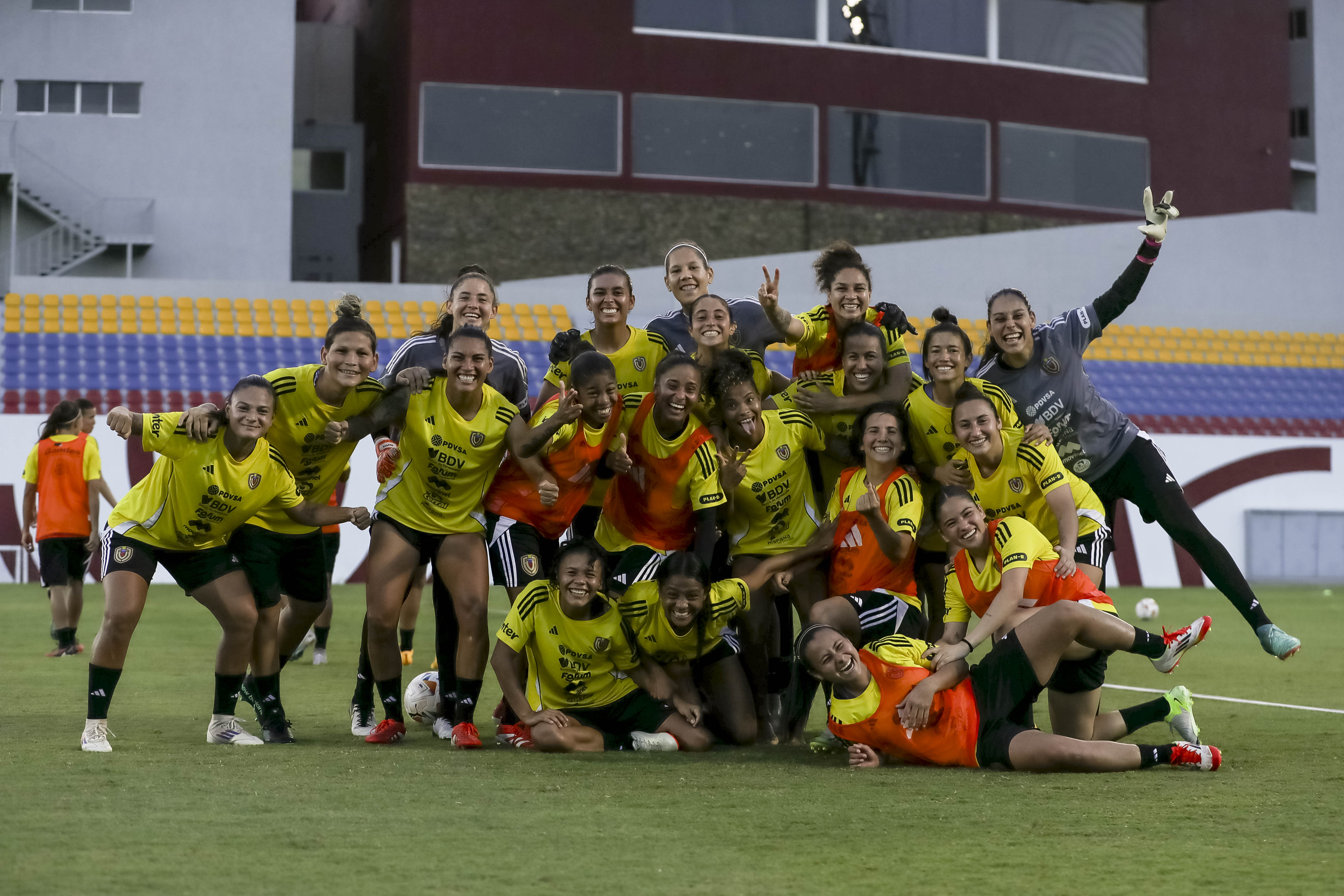 Creemos firmemente en el poder del trabajo en equipo para conseguir grandes resultados.