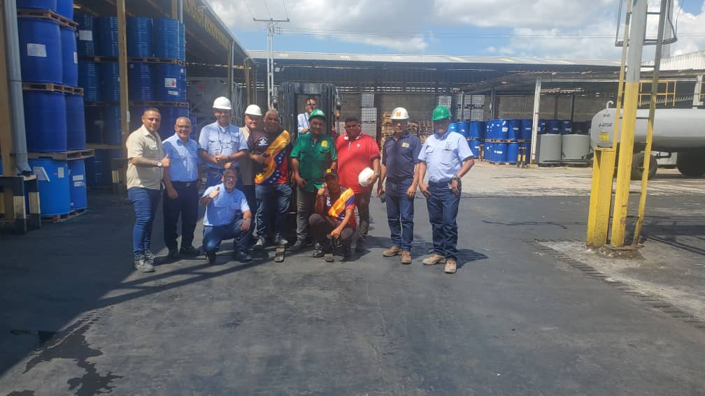 En constante formación, re-certificamos 60 trabajadores en Operador de Montacargas y certificamos 16 trabajadores