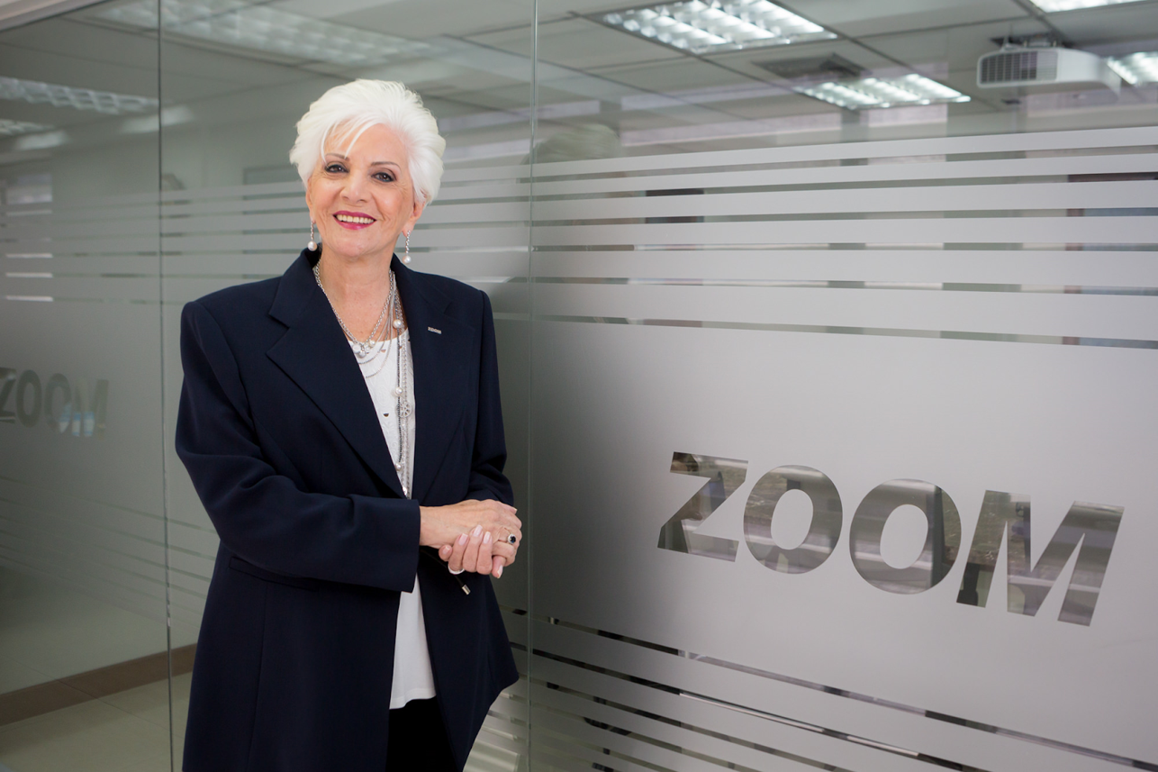 CEO y PRESIDENTE: Zonia Bezara de Atencio. Nuestro líder inspirador