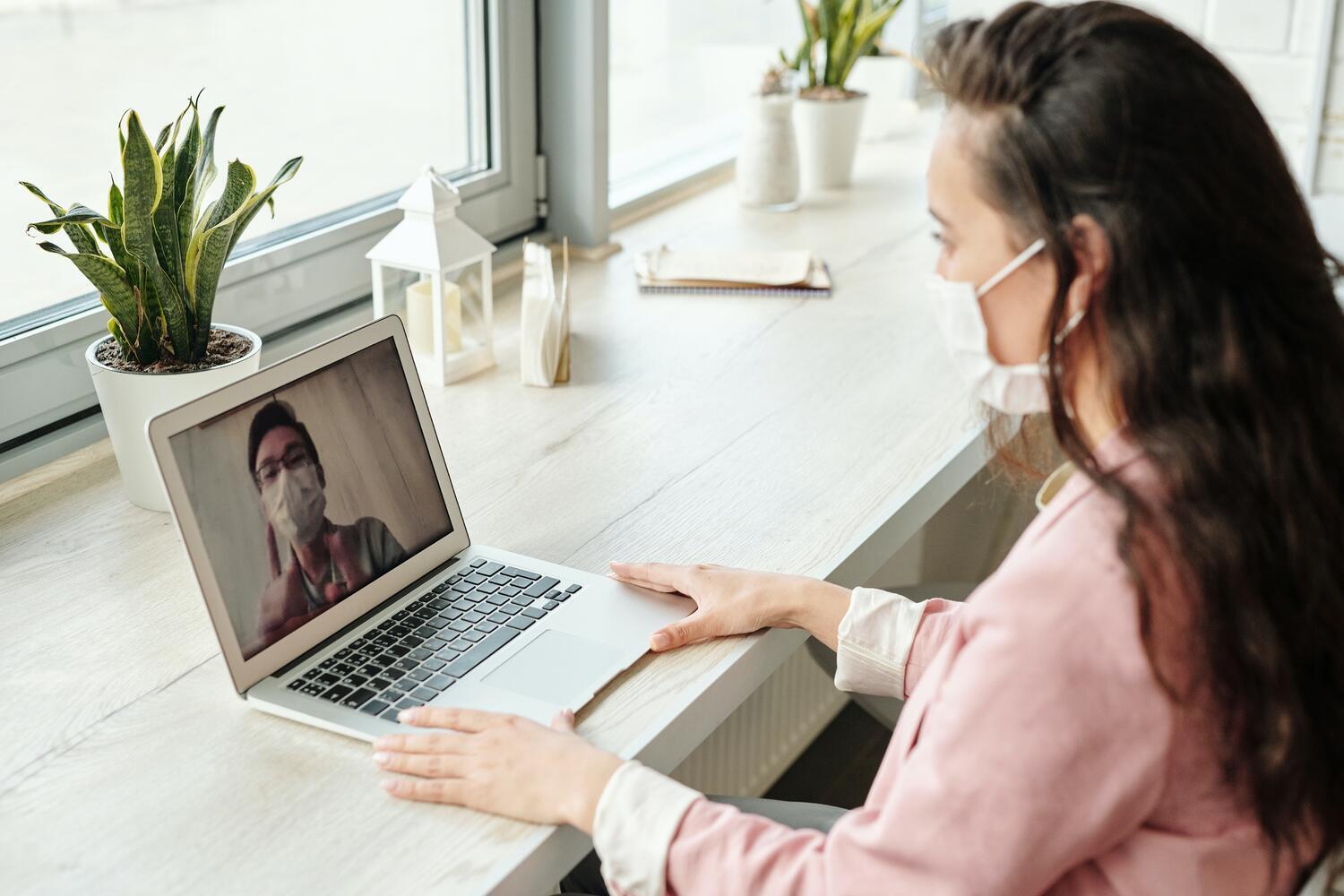 3 estrategias para mejorar la salud mental en el trabajo durante una crisis