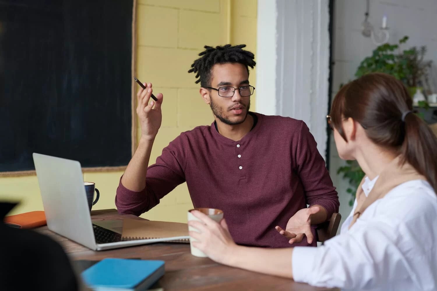 Consejos de Cisco para mostrar a los líderes cómo conectarse con los empleados